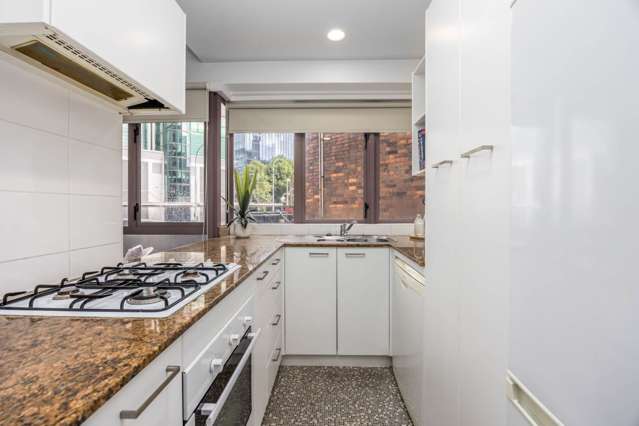 2C/89 Victoria Street West City Centre_3