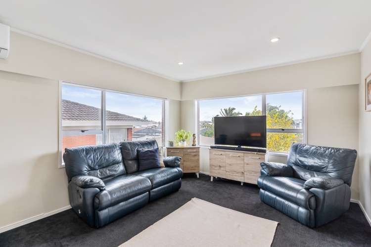 2/9 Duke Street Papakura_6