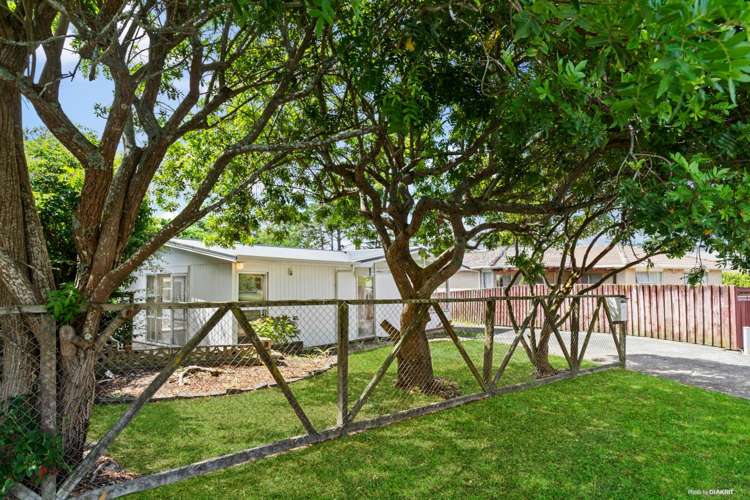 22 Finlow Drive Te Atatu South_22