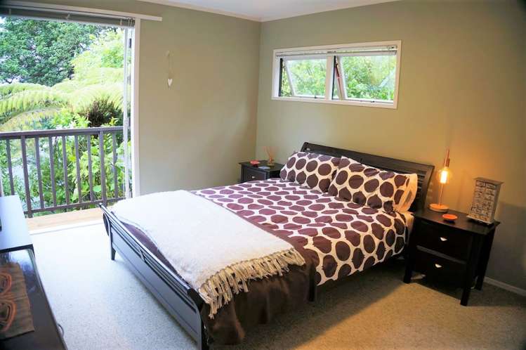35 Valley Road Titirangi_3
