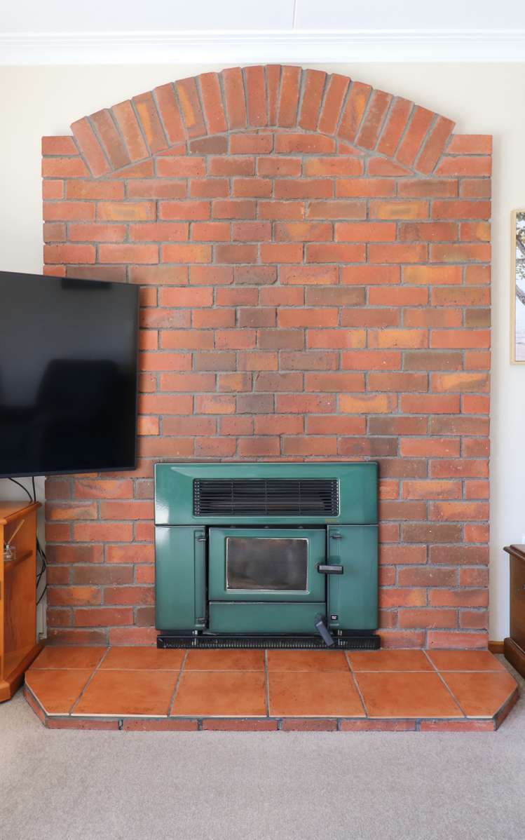 82 Edinburgh Crescent Waikiwi_8