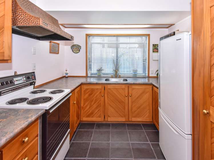 7 Elsted Place Goodwood Heights_8