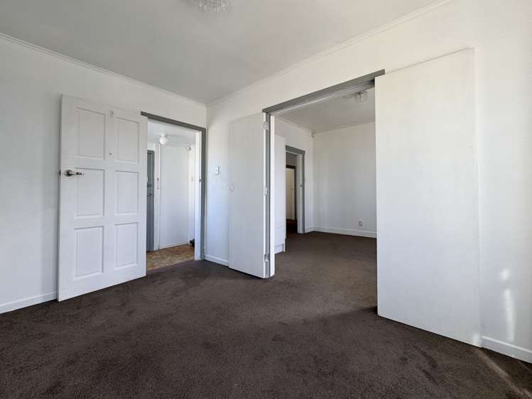 3157 Great North Road New Lynn_8