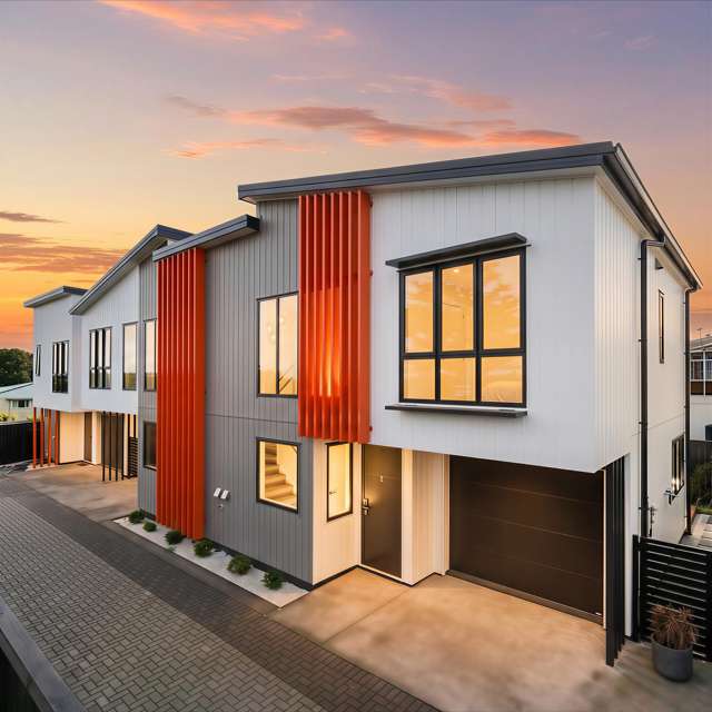 8D Rowan Terrace Te Atatu South_1