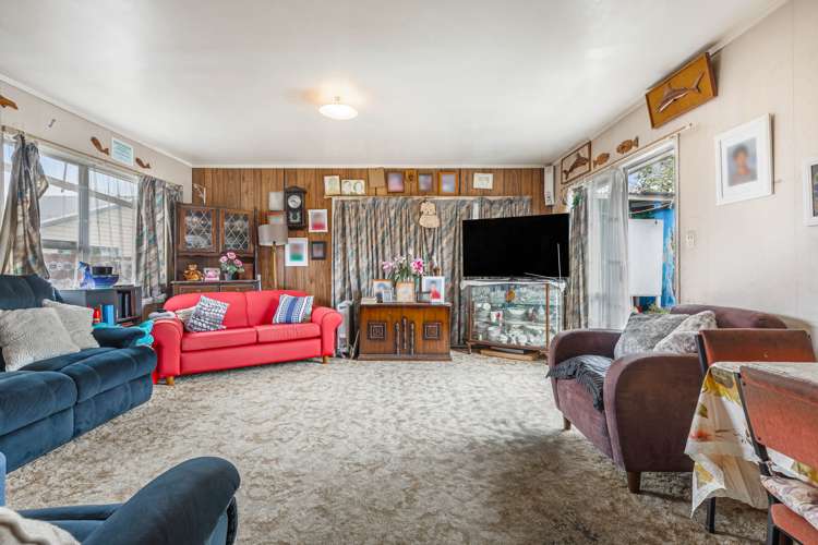 105 Henderson Valley Road Henderson_13