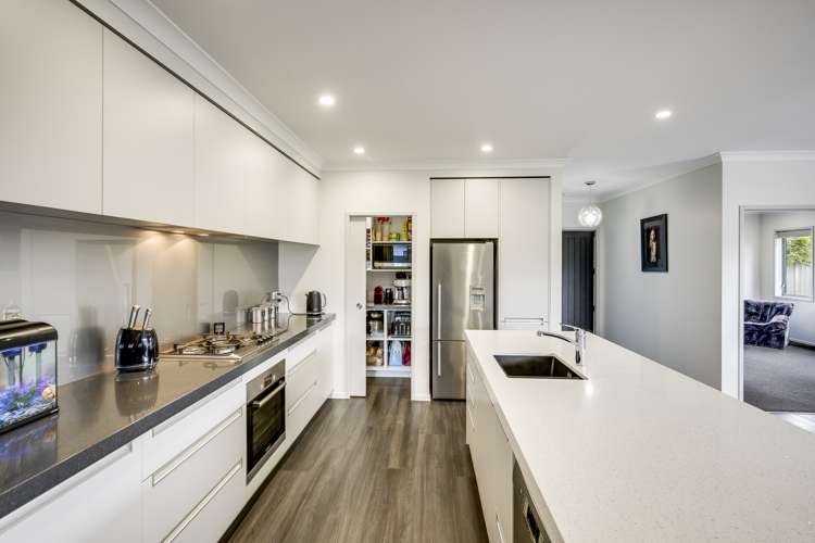 17 Waitaki Way Poraiti_2