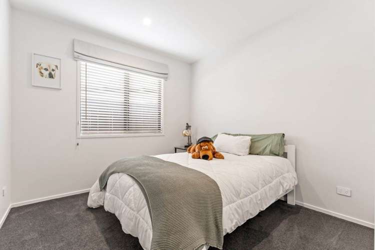 8 Matahae Crescent Milldale_16