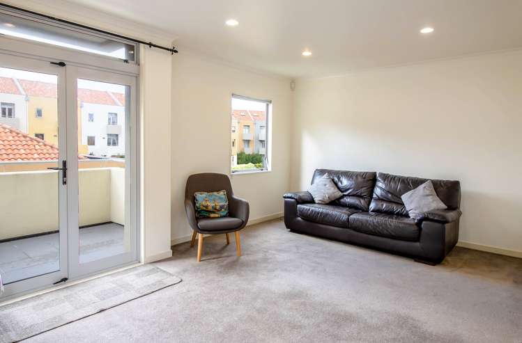 79/305 Evans Bay Parade Hataitai_5