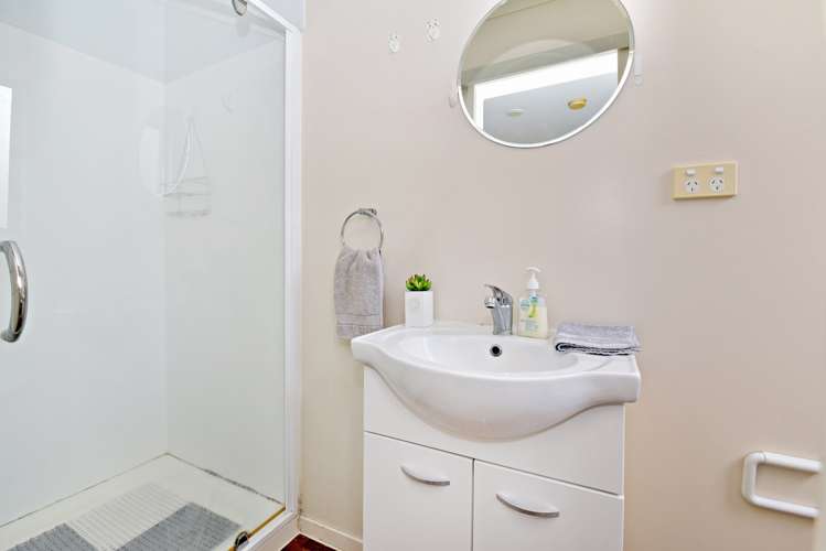 326/26 Morningside Drive Morningside_4