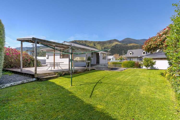 8 Beach Road Waikawa_16