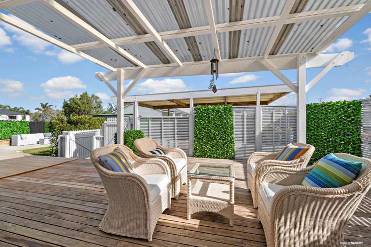 1/20 Gossamer Drive Pakuranga Heights_0