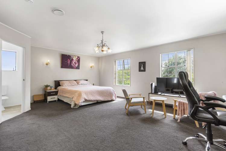 98 Hill Road The Gardens_19