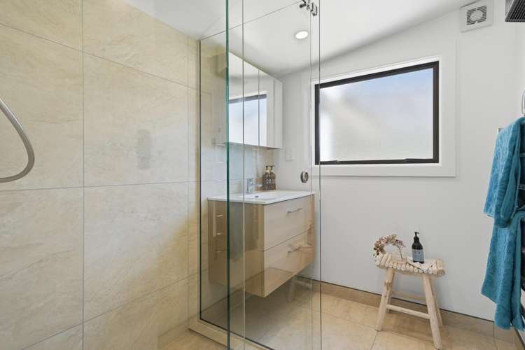 4 Achilles Parade The Pines Beach_7