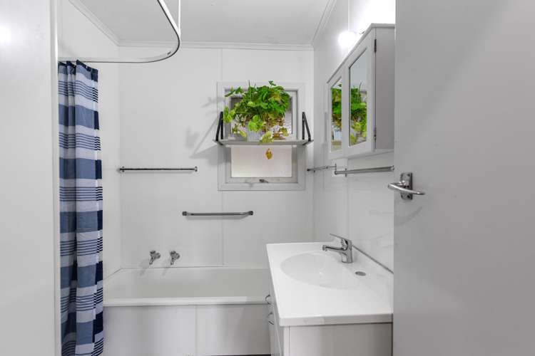 2 Miro Street Te Aroha_12