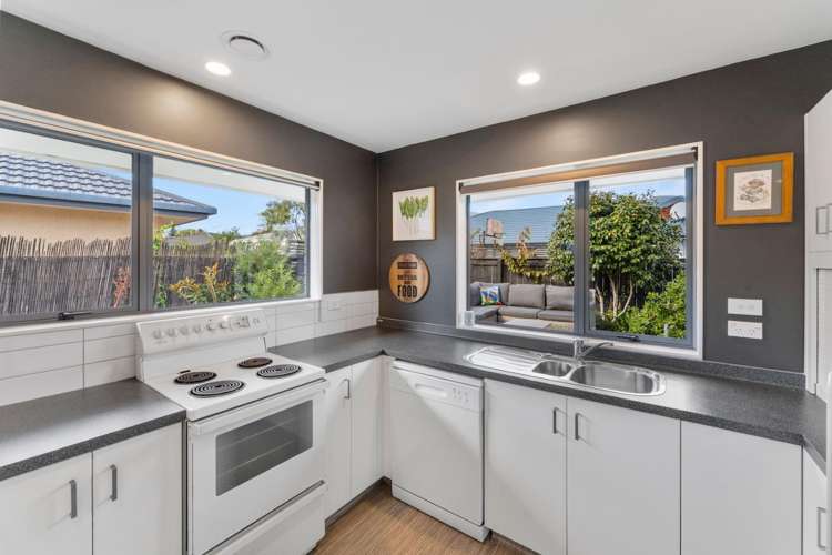 1/50 Masefield Street 10816_3