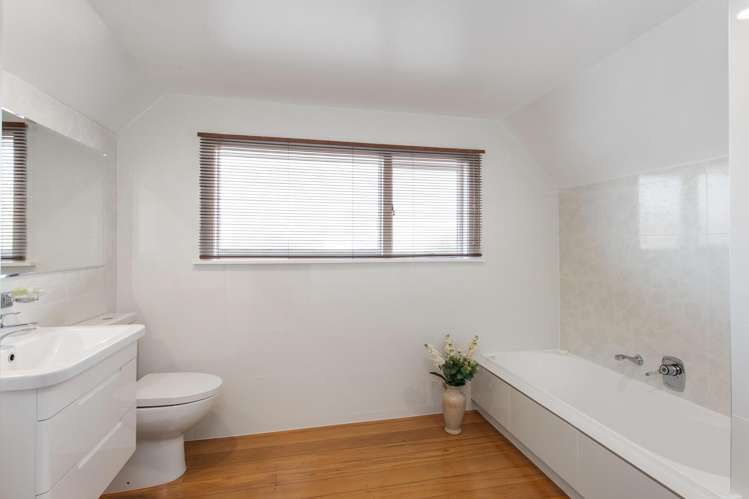 69 Office Road Merivale_17