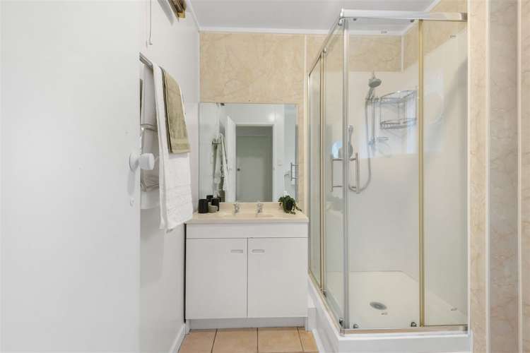 114 Lake Crescent Hamilton Lake_13