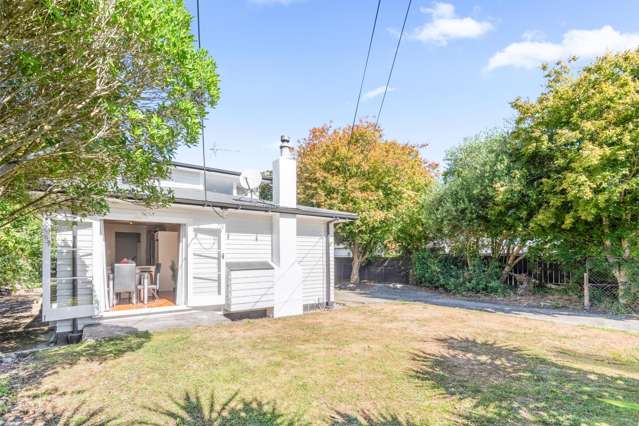 Five Bedroom Family Home with Large Garage