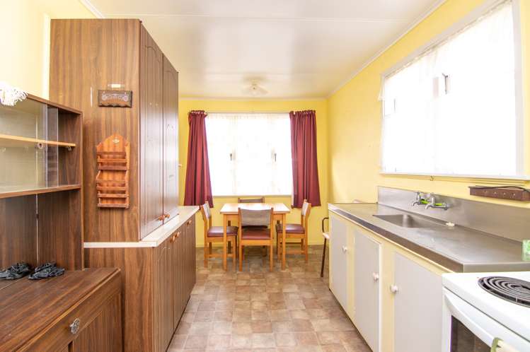 99 Clyde Crescent Roslyn_1