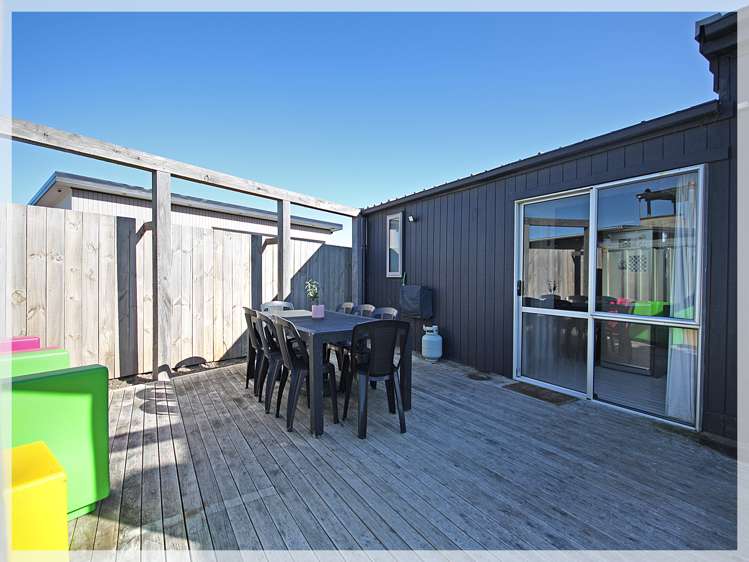 11 Nelson Street Foxton Beach_13