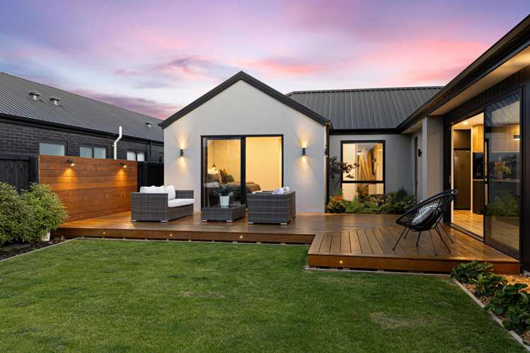 8 Kirkland Crescent Harewood_28