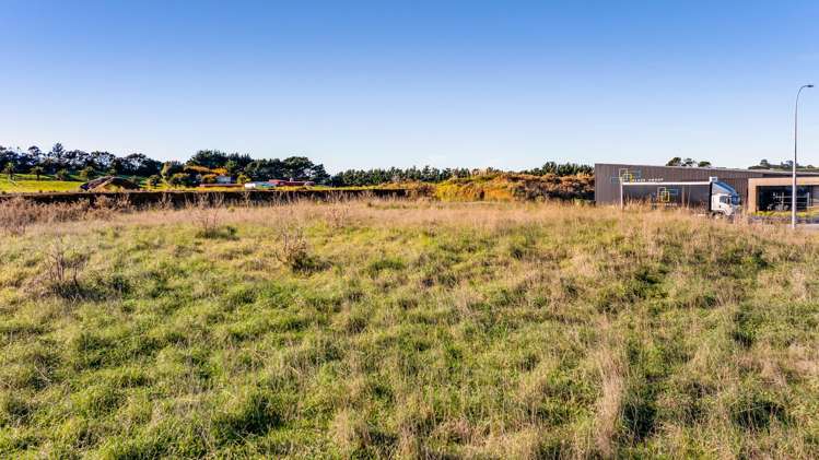 27 Oropuriri Road Waiwhakaiho_7