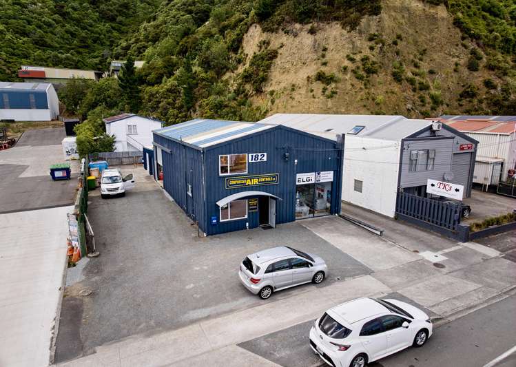 182 Gracefield Road_0