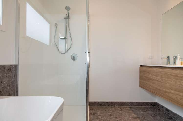 3 Pinn Street Lake Hawea_9