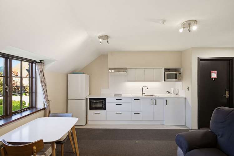 10/24 Quiet Woman Way Monaco_8