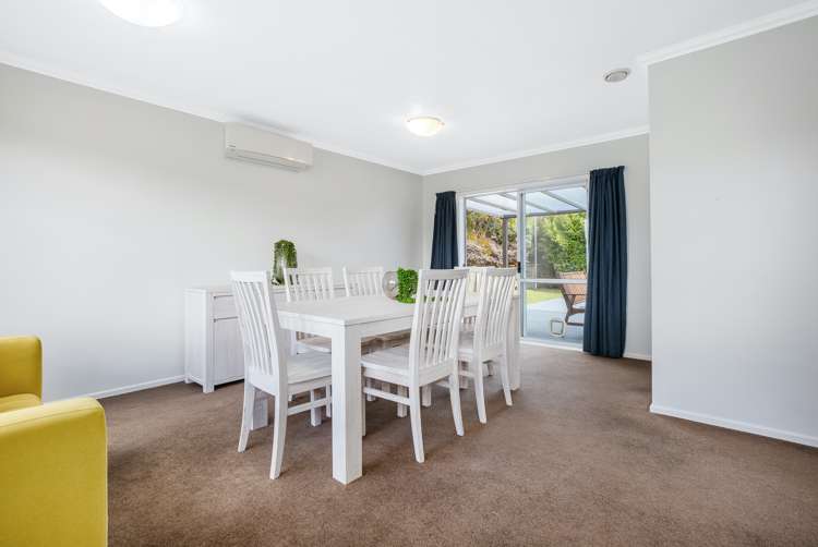 21 Burns Grove Trentham_9