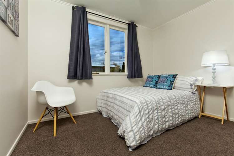 10 Cobham Crescent Kelston_13