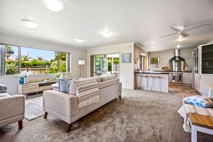 11 Conifer Grove Kamo_6