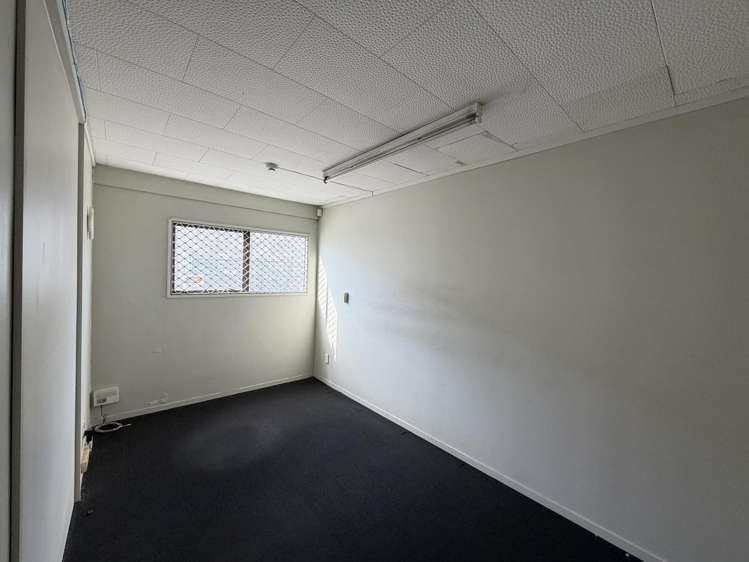 Tenancy 1/12 Cypress Street Judea_5