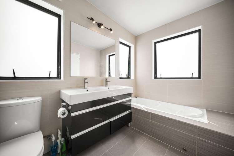 17A Tahu Crescent Sunnynook_15