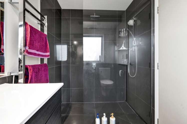 5d James Drive Bell Block_8