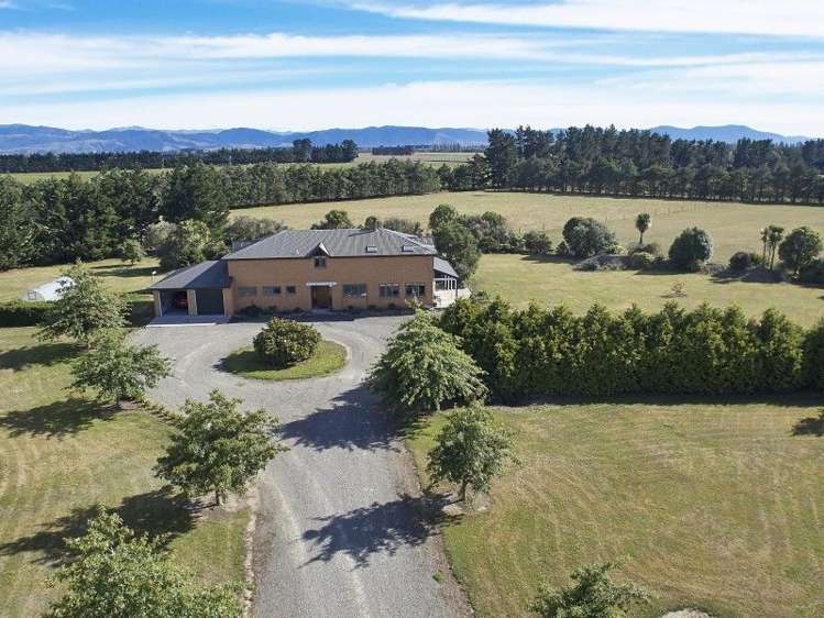 2730 South Eyre Road West Eyreton_5