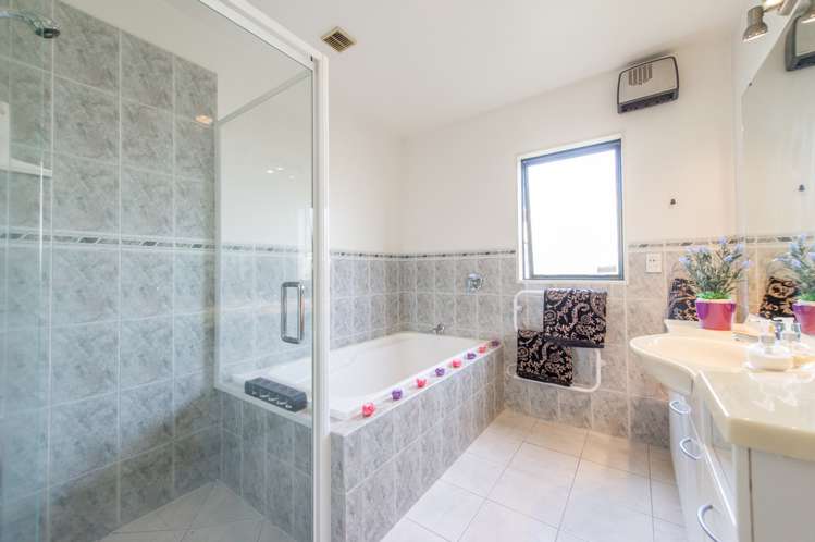 12 Kylie Court Clover Park_9