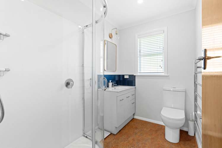 3/11 Alexander Road Raumati Beach_9