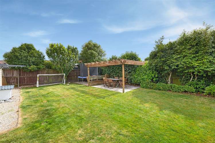 44 Pitcairn Crescent Bryndwr_13