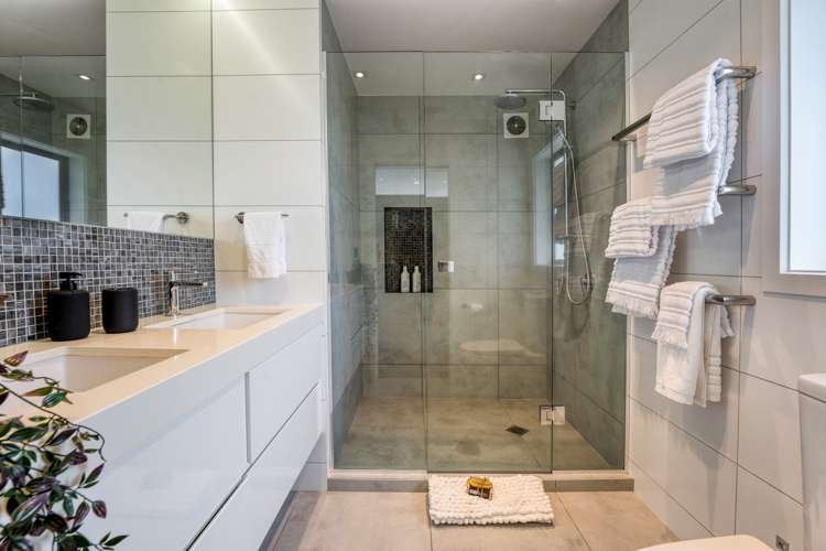 128 Churchill Road Rothesay Bay_28