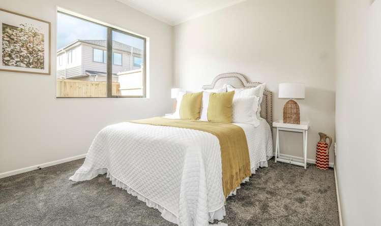 8 Tullymore Drive Flat Bush_12