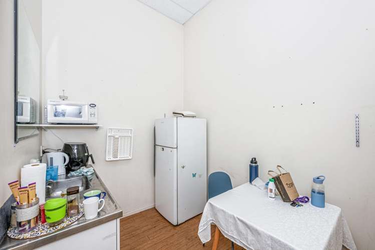 2/1 Tony Street Henderson_10