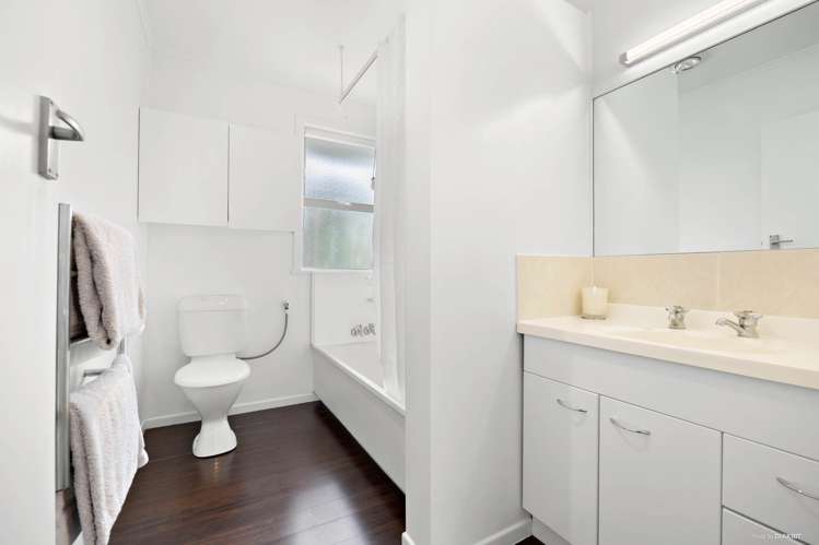 5/1 Fifth Avenue Mt Albert_7