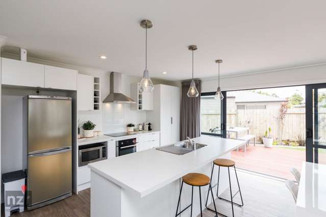 33 Wescombe Grove Feilding_1