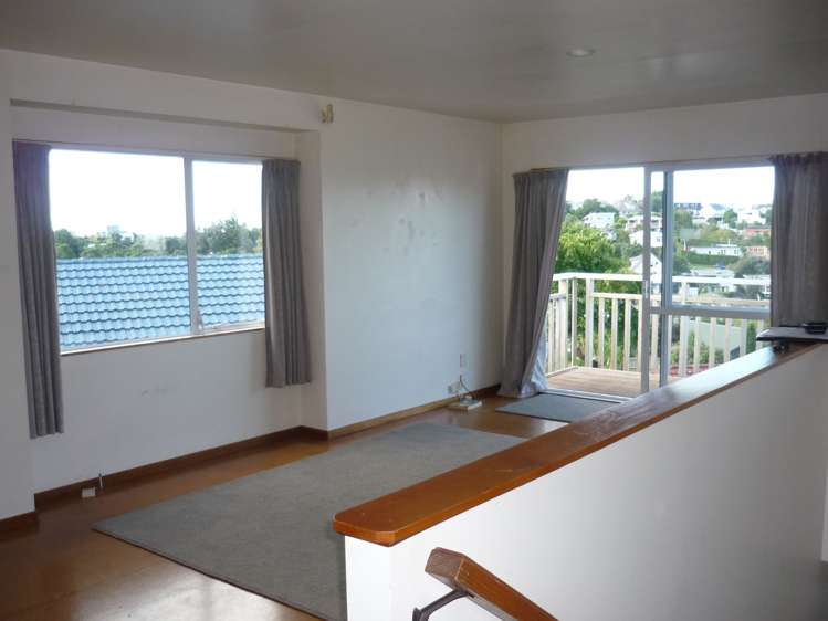 12a Jean Place Stanmore Bay_13