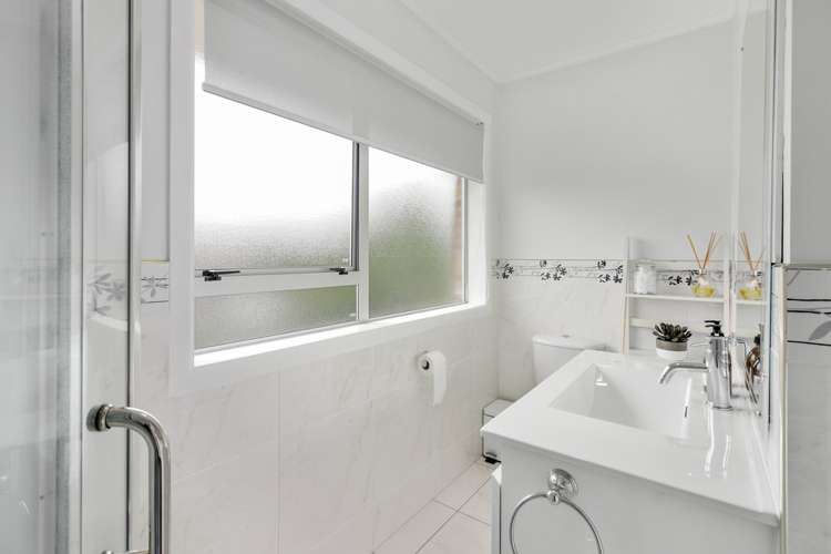 2/230 Queens Road Panmure_5