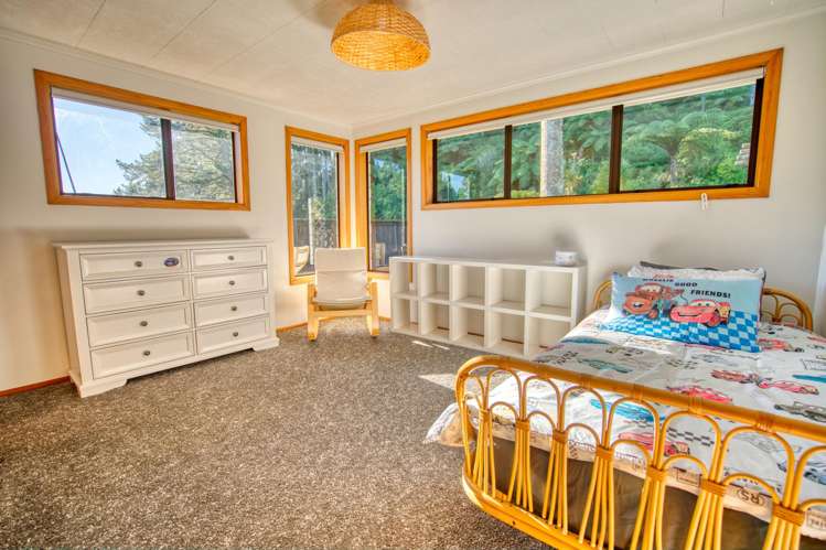 169 Coulson Road Paroa_20