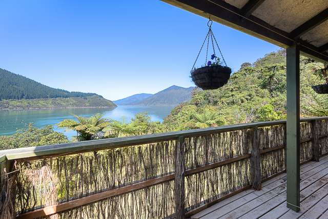 Nikau Bay Kenepuru Sound_1