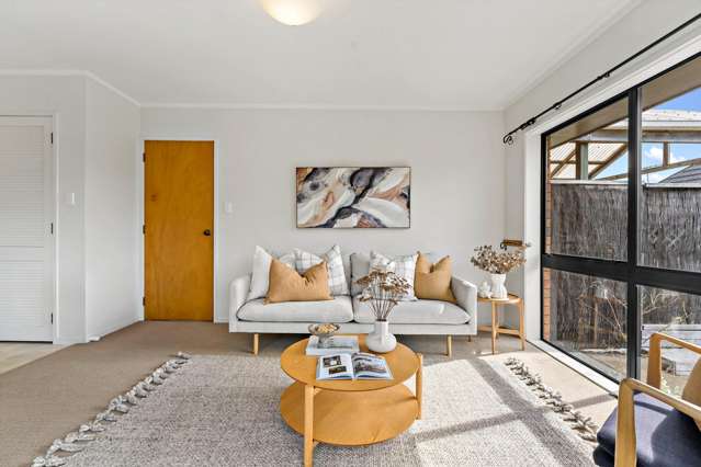 2/6 Waikato Place Saint Johns_4