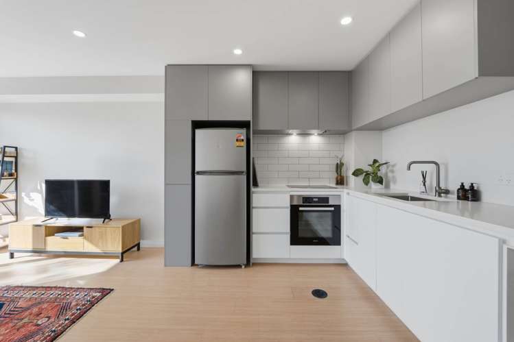 642B Massey Road Mangere_11